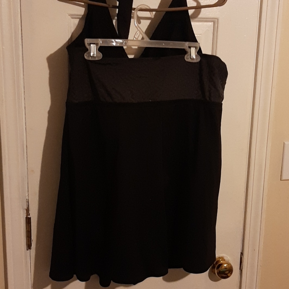 Swimsuit - Picture 3 of 4